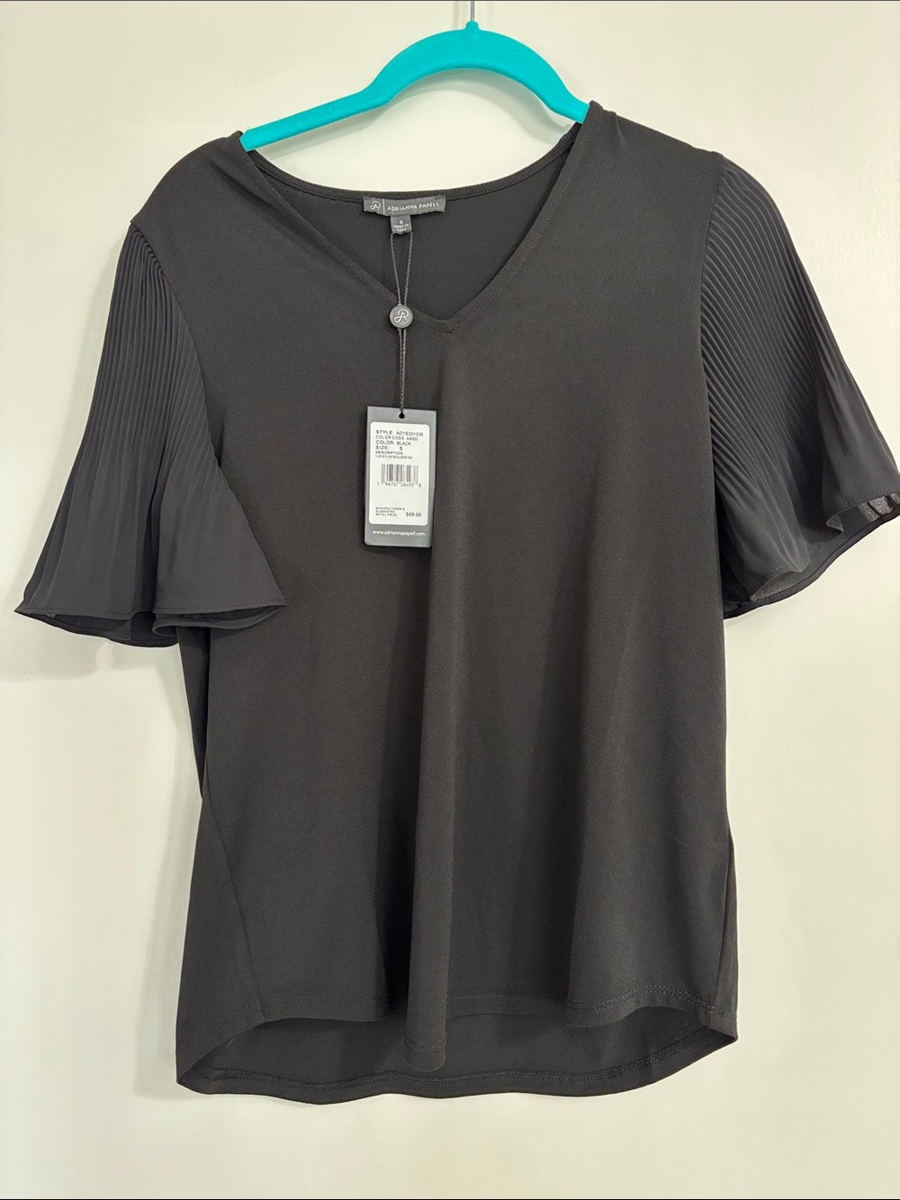 NWT Adrianna Papell Black Short-Sleeve V-Neck Top with Pleated Flounce Sleeves